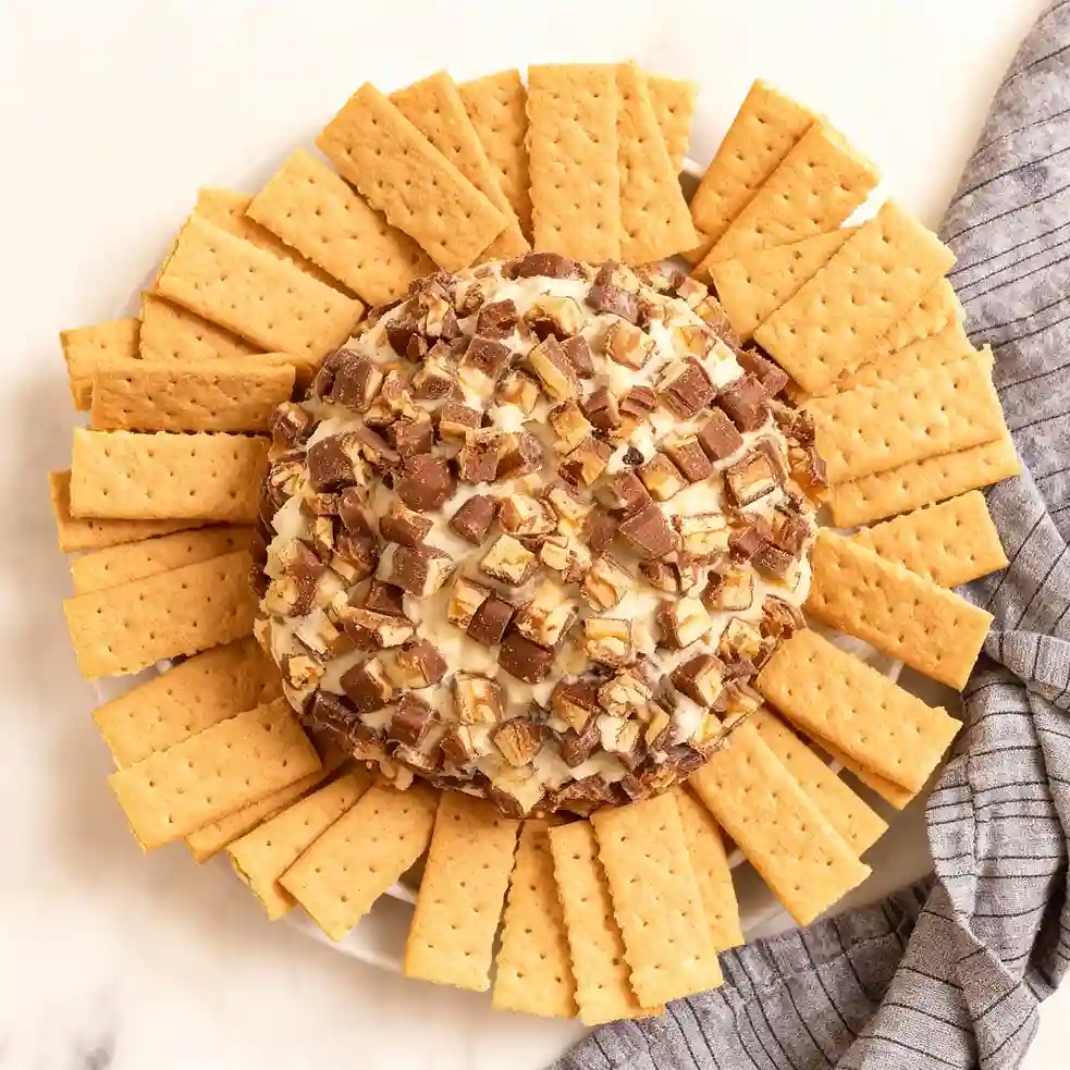 Snickers Cheeseball